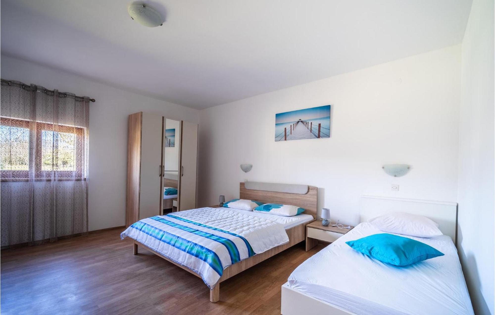Beautiful Apartment In Krnica With Kitchen Extérieur photo
